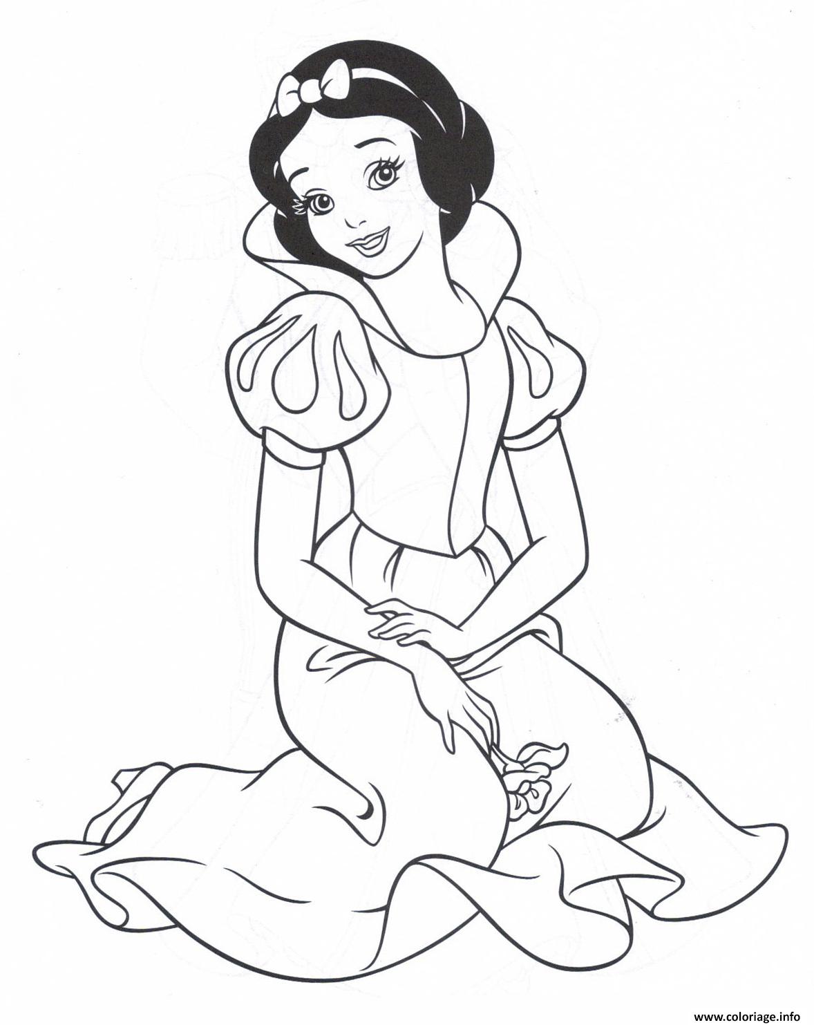 Coloriage Blanche Neige Disney Princesse Souriante Dessin   Imprimer