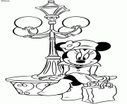 Coloriage dessin de Minnie qui joue au tennis dessin