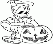 Donald fabrique sa citrouille pour Halloween dessin à colorier