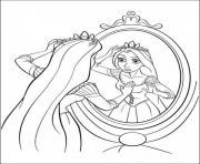 Rapunzel Raiponce se regarde au miroire dessin à colorier