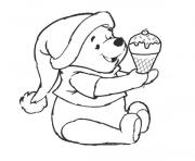 winnie l ourson mange une creme glacee dessin à colorier