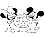 Coloriage mickey mouse vampire avec un sac de friandises dessin