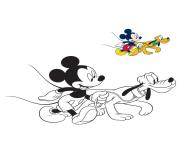 mickey mouse se balade avec son chien dessin à colorier