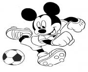 Mickey joue au foot dessin à colorier