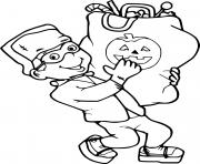 enfant avec un costume de Frankenstein recolte un grand sac de friandise pour halloween dessin à colorier