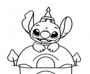 stitch mignon portant chapeau anniversaire dessin à colorier