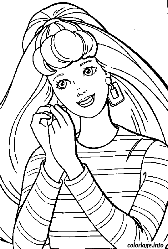 Coloriage Barbie met ces boucles d'oreilles - Barbie à imprimer