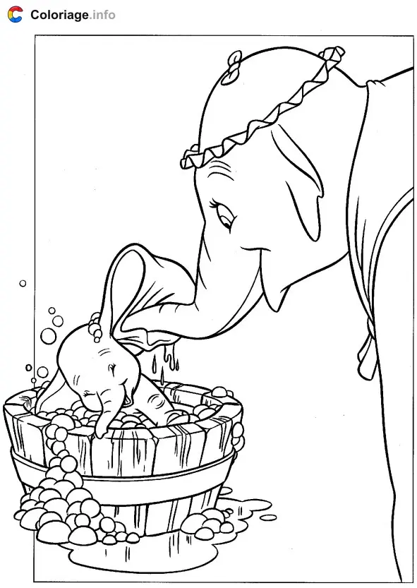 Coloriage La mère de Dumbo lui donne un bain - Dumbo à imprimer