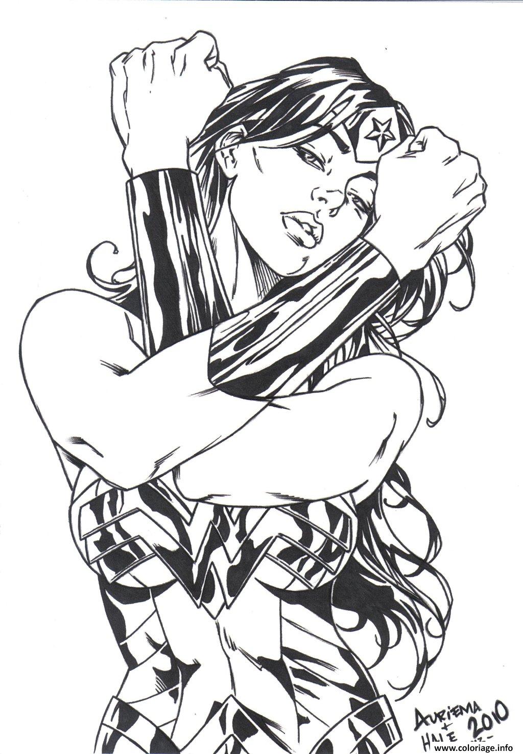 Coloriage Wonder Woman Heroine Dessin à Imprimer