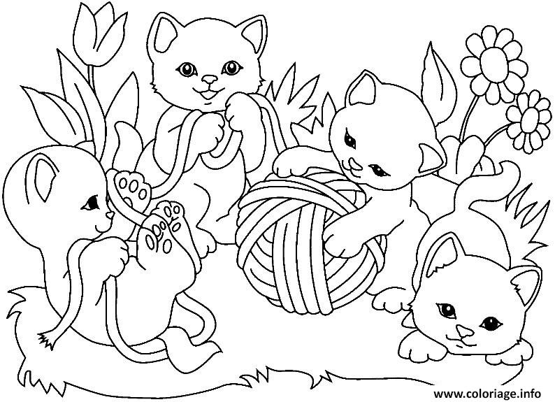 Coloriage Chaton Mignon Jouent Dessin