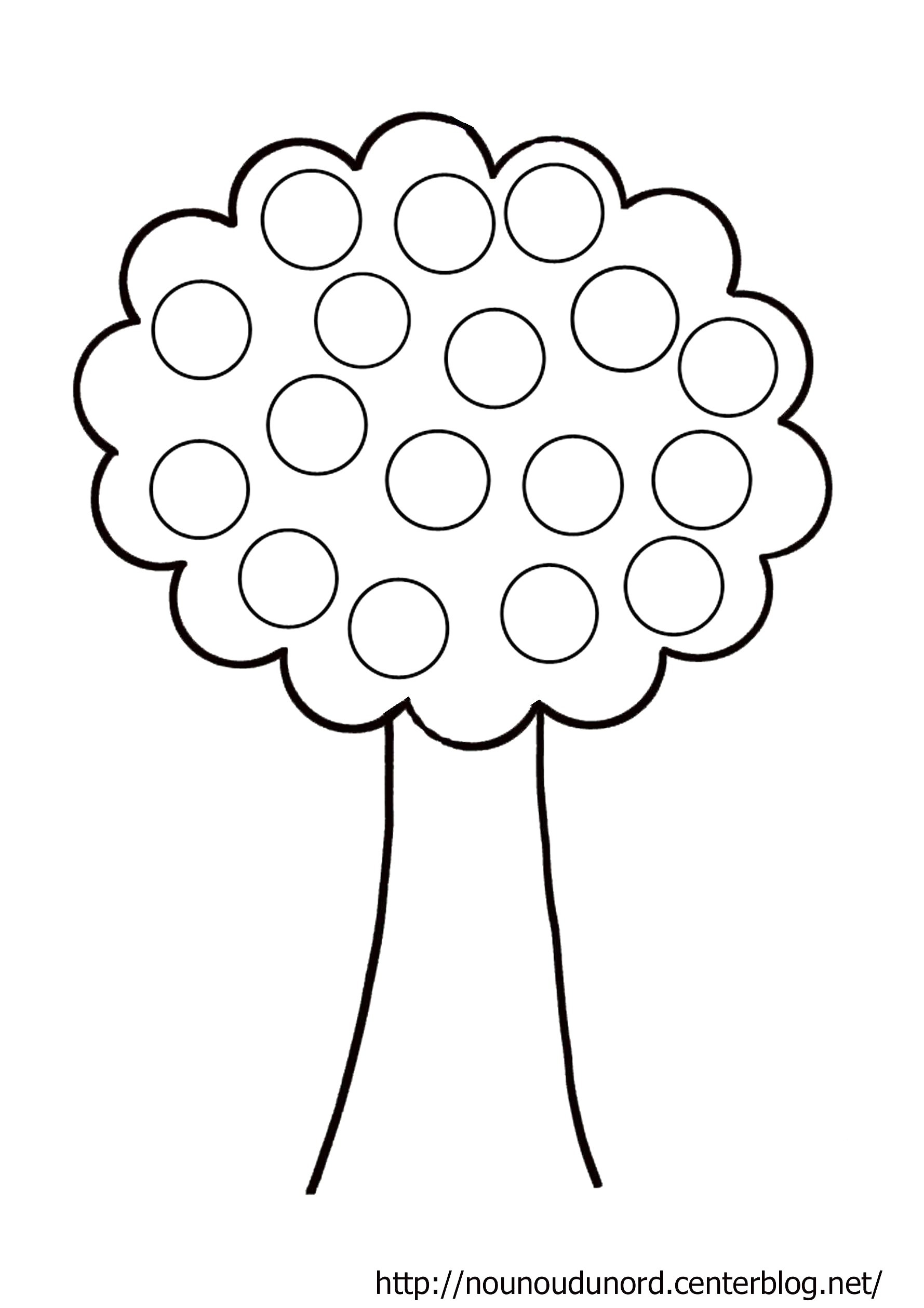 Coloriage Sapin élancé dans la forêt enchantée - Arbre à imprimer