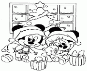 Coloriage Les enfant de Mickey et Minnie jouent avec leurs cadeaux de noel devant le sapin